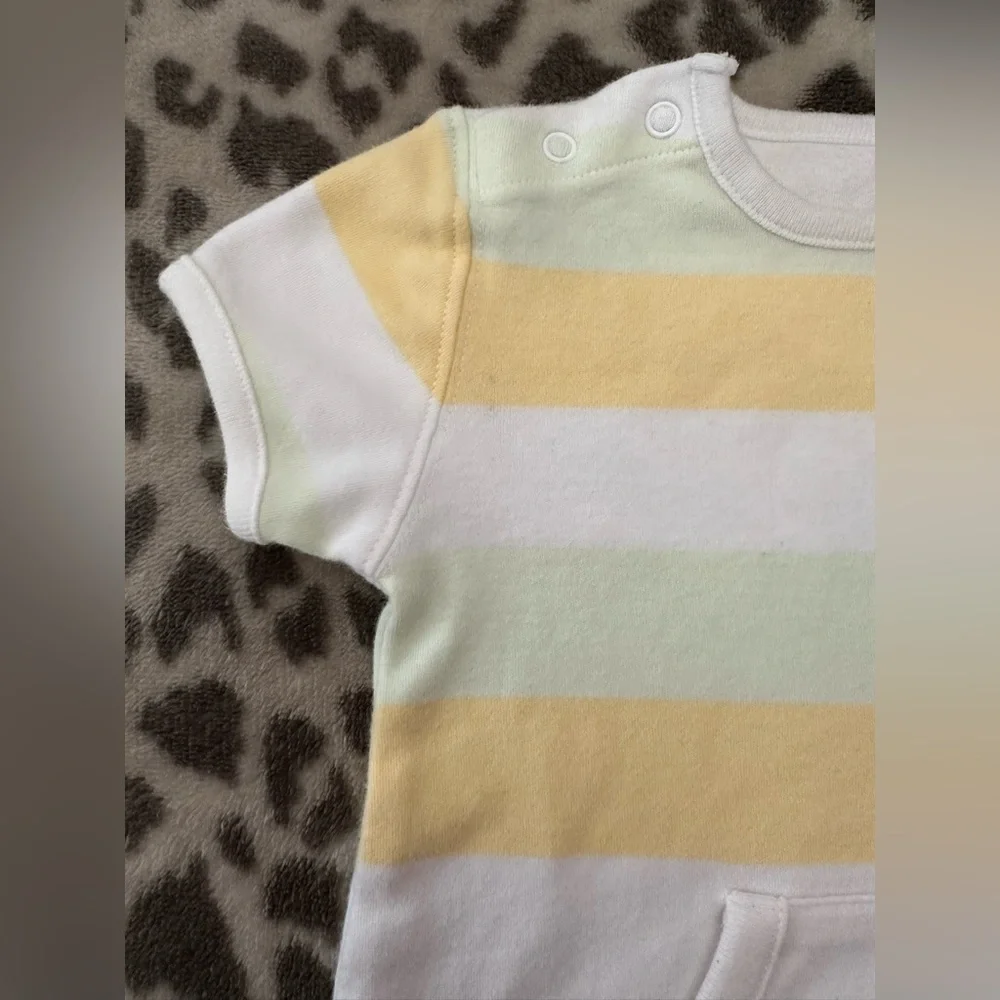 babyGap Short Sleeve Striped One-Piece for Baby in Green Yellow Size 6-12 Months